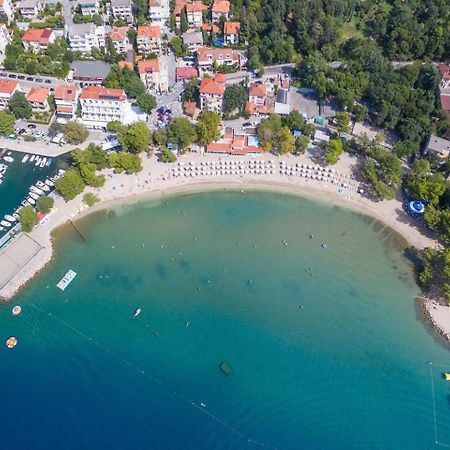 Apartments And Rooms With Parking Space Crikvenica - 19125 المظهر الخارجي الصورة
